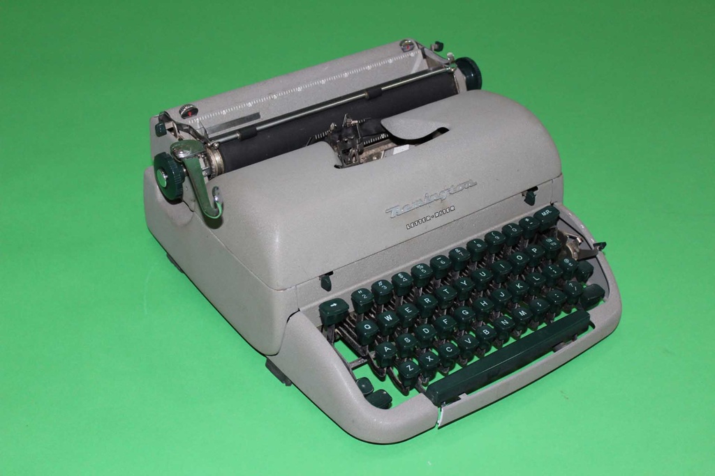 PEW-010-02.JPG