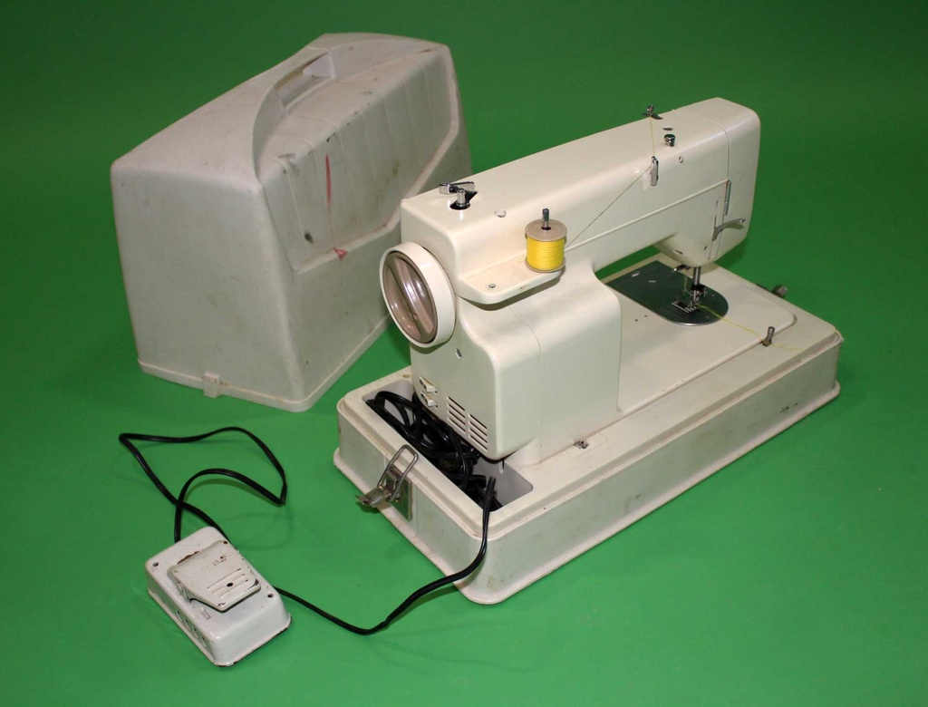 PES-005-03.jpg