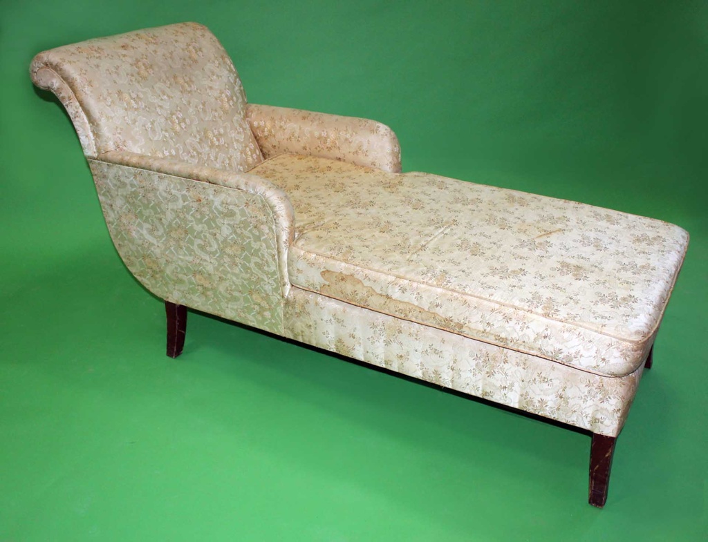 Chaise Lounge