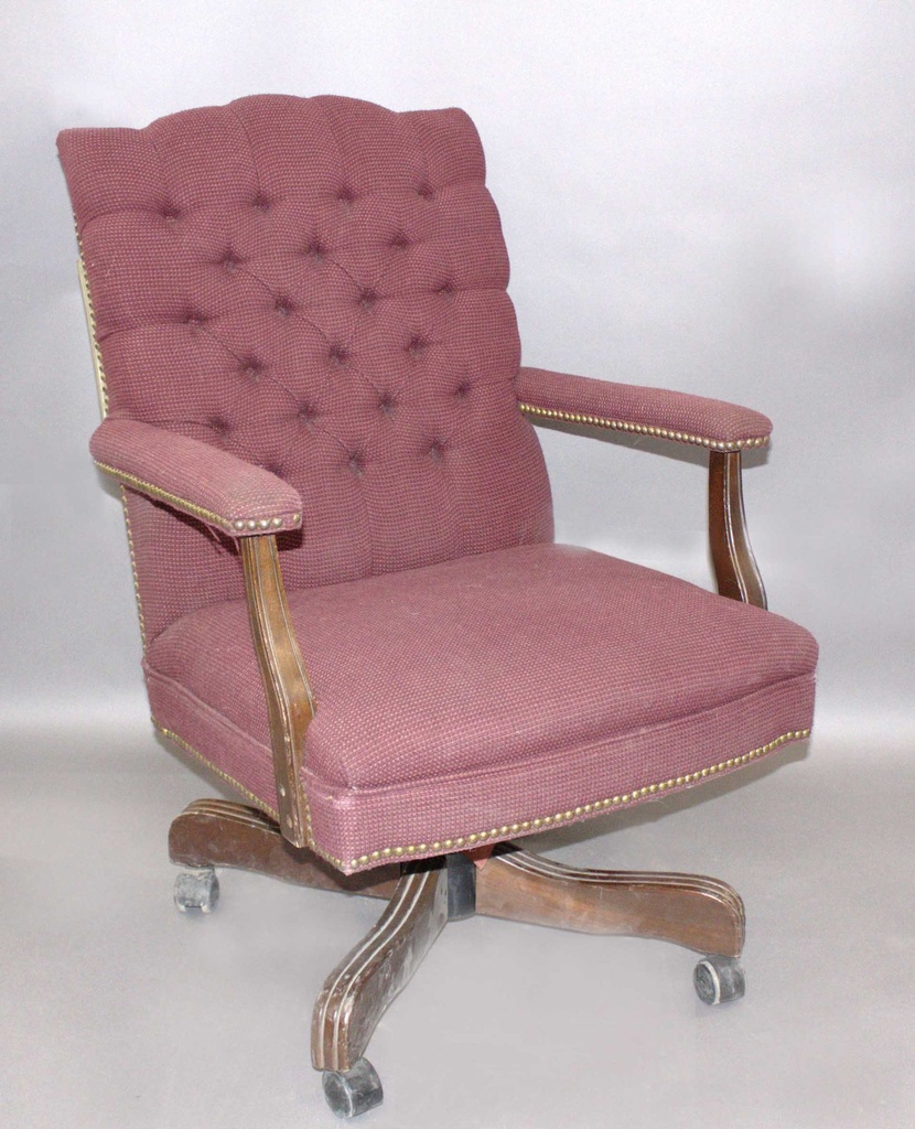 Executive Rolling Desk Chair
