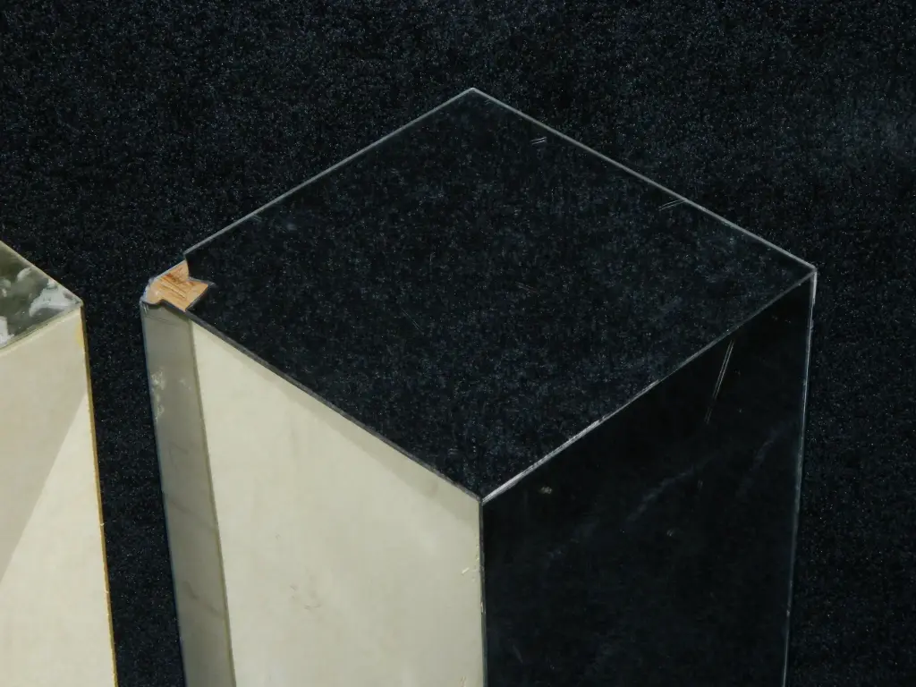 Mirror Column